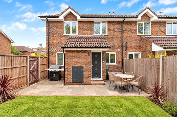 2 Bedroom End Of Terrace House For Sale In Collier Way, Guildford, Surrey, GU4