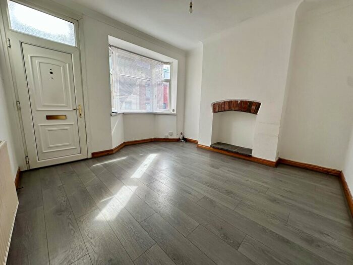 4 Bedroom Terraced House To Rent In Nowell Terrace, Leeds, LS9