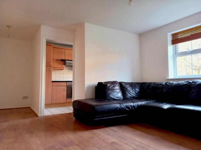 2 Bedroom Flat To Rent In Harston Drive, Enfield, London, EN3