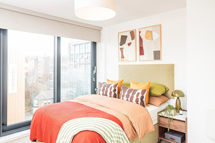 2 Bedroom Apartment To Rent In The Radiant, Kirkstall Road, Leeds, West Yorkshire, LS3