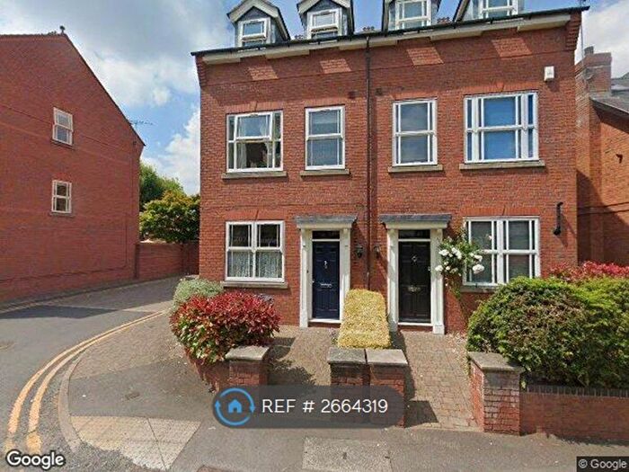3 Bedroom Semi-Detached House To Rent In Metchley Lane, Birmingham, B17
