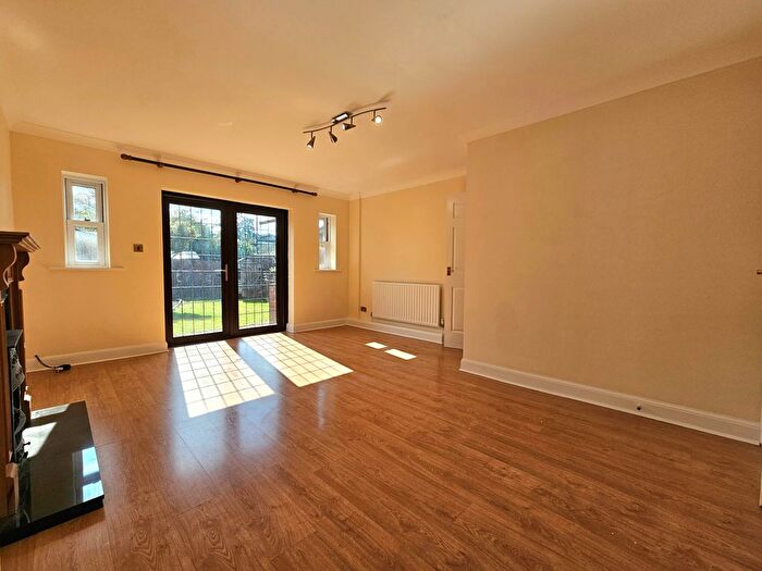 3 Bedroom Terraced House To Rent In Prospect Place, Bromley, BR2