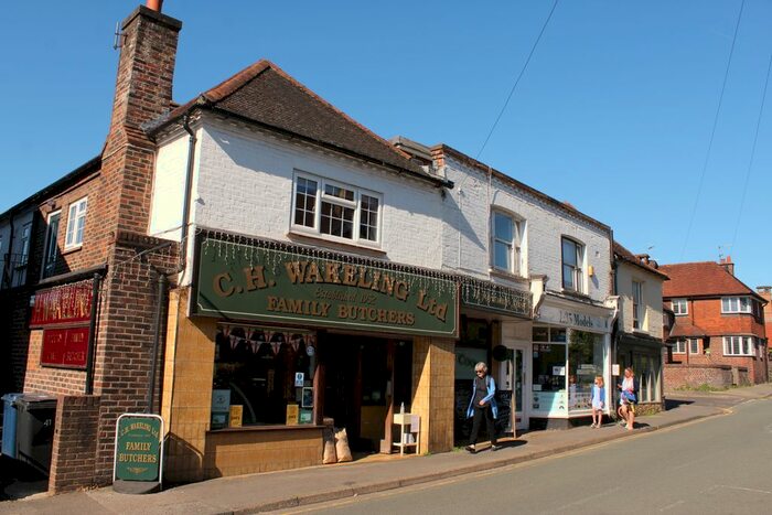 2 Bedroom Maisonette To Rent In Farncombe Street, Farncombe, GU7