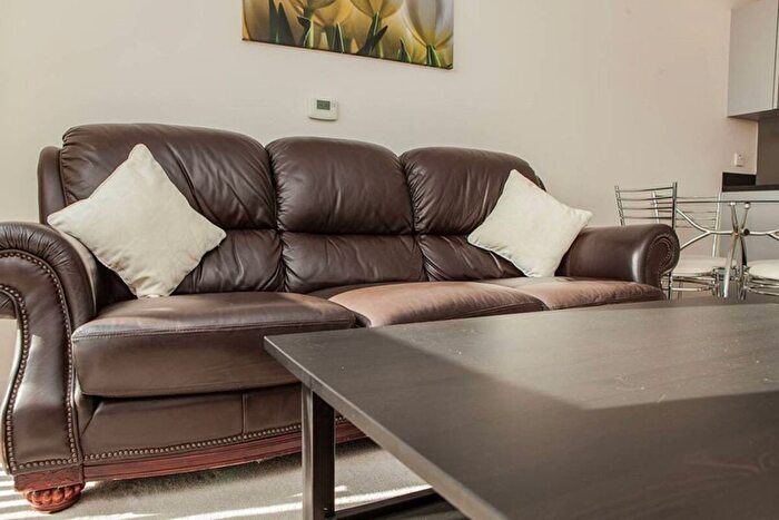 1 Bedroom Flat To Rent In Grosvenor Waterside, Pimlico, London, SW1W