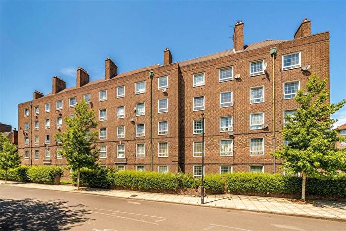 3 Bedroom Flat To Rent In Law Street, Borough, SE1