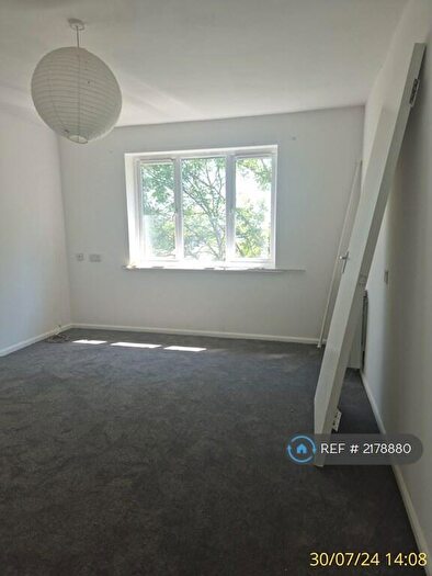 1 Bedroom Flat To Rent In Rayners Lane, Harrow, HA2