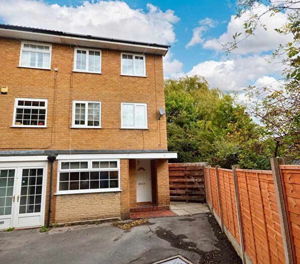 4 Bedroom House To Rent In Plymouth Drive, Bramhall, SK7