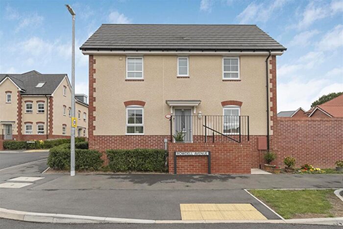 3 Bedroom Semi-Detached House For Sale In Rowdell Avenue, Coalpit Heath, BS36