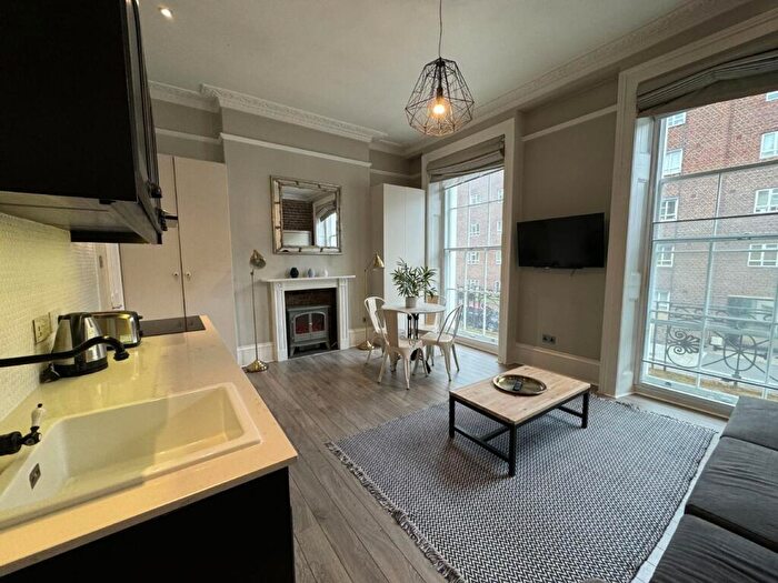 Apartment To Rent In Studio Flat, Gloucester Place, Baker Street, NW1
