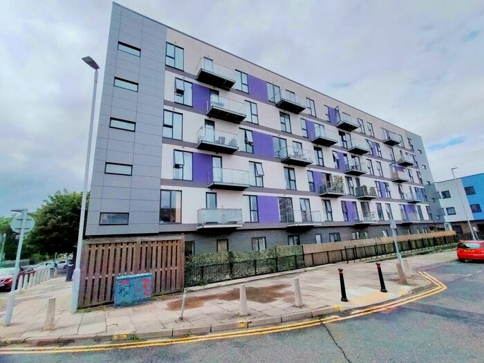 1 Bedroom Flat To Rent In Swingate, Stevenage, SG1