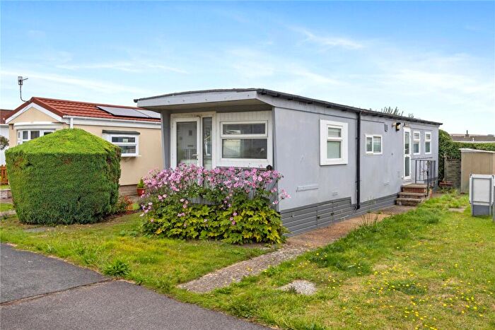 1 Bedroom Park Home For Sale In Drakes Close, Broadway Park, BN15