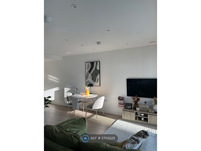 1 Bedroom Flat To Rent In Brigadier Walk, London, SE18