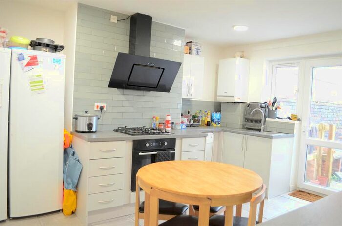 6 Bedroom Terraced House To Rent In Tiverton Road, B29