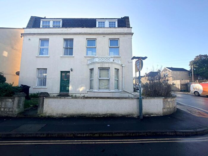 2 Bedroom Apartment To Rent In High Street, Twerton, Bath, BA2