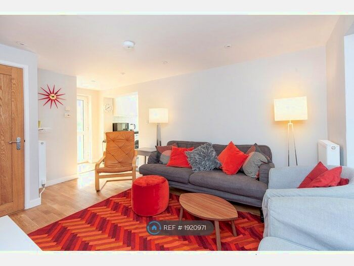 6 Bedroom Terraced House To Rent In Hawthorn Grove, Bath, BA2