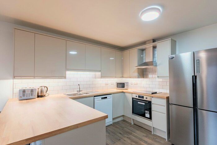 4 Bedroom Flat To Rent In L &#; West Bryson Road, Edinburgh, EH11