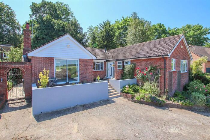 3 Bedroom Detached Bungalow For Sale In Ermine Street, Thundridge, Ware, SG12