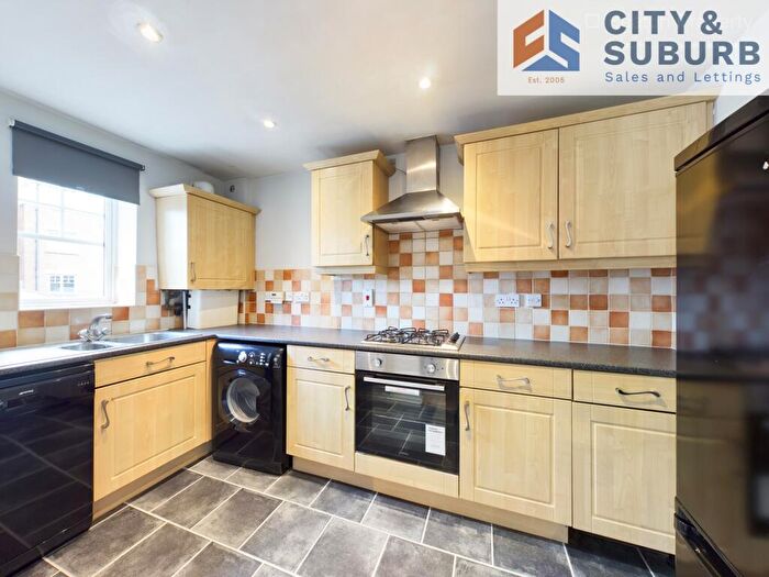 2 Bedroom Flat To Rent In Renforth Close, St James Village, Gateshead, NE8