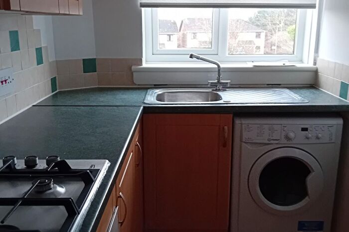 2 Bedroom Flat To Rent In Howth Drive, Glasgow, G13