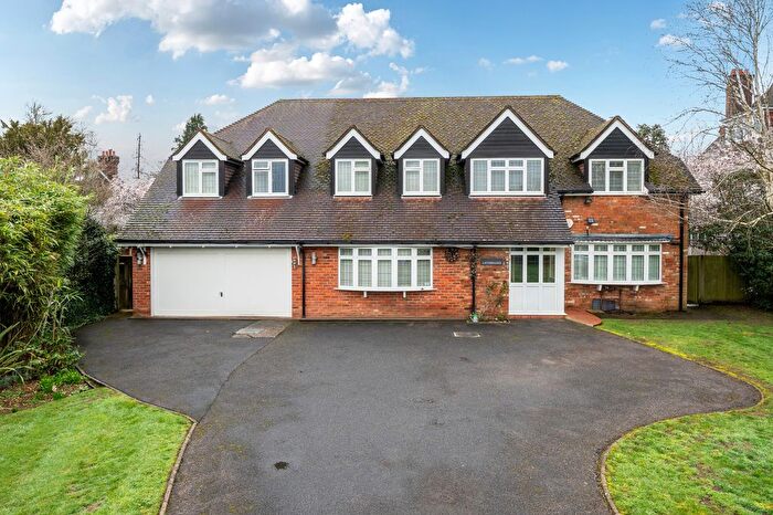 5 Bedroom Detached House For Sale In Bulstrode Way, Gerrards Cross, SL9