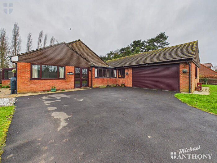 5 Bedroom Detached Bungalow For Sale In Old Risborough Road, Stoke Mandeville, HP22