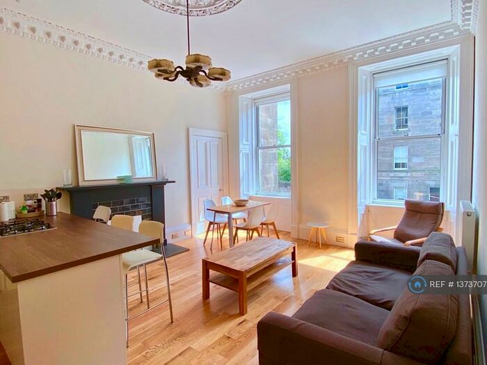 4 Bedroom Flat To Rent In Oxford Street, Edinburgh, EH8