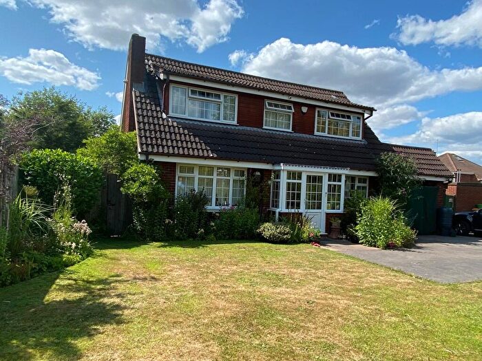 4 Bedroom Detached House For Sale In Lynton Avenue, Stafford, ST17