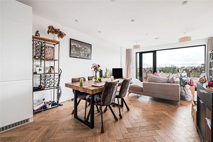 2 Bedroom Flat For Sale In Bell Foundry Close, Croydon, CR0