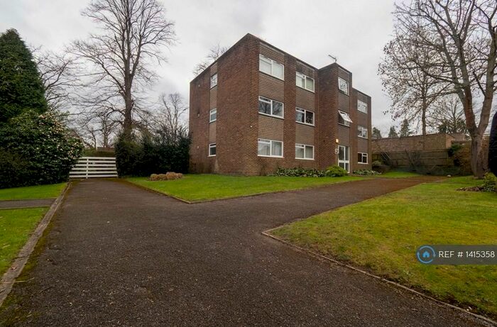 2 Bedroom Flat To Rent In Gateway Close, Northwood, HA6