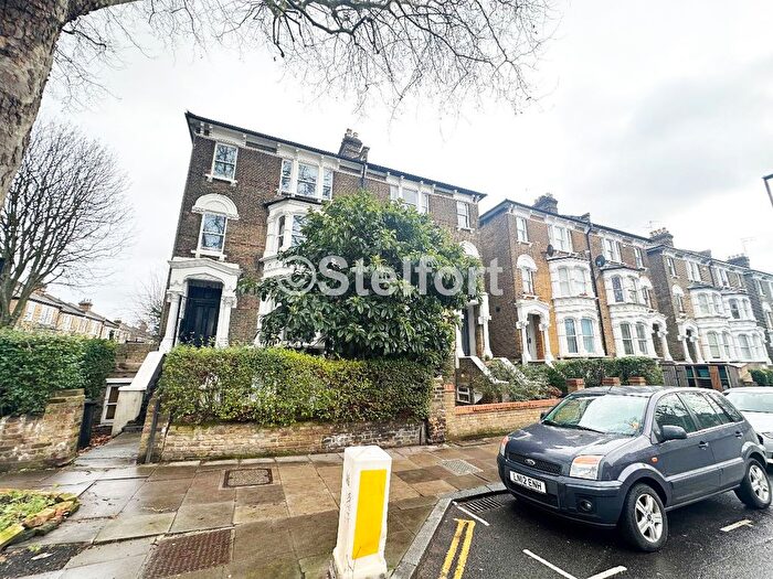 2 Bedroom Flat To Rent In Hillmarton Road, London, N7