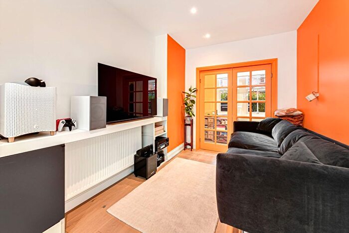 3 Bedroom Property For Sale In Lessingham Avenue, Tooting, SW17