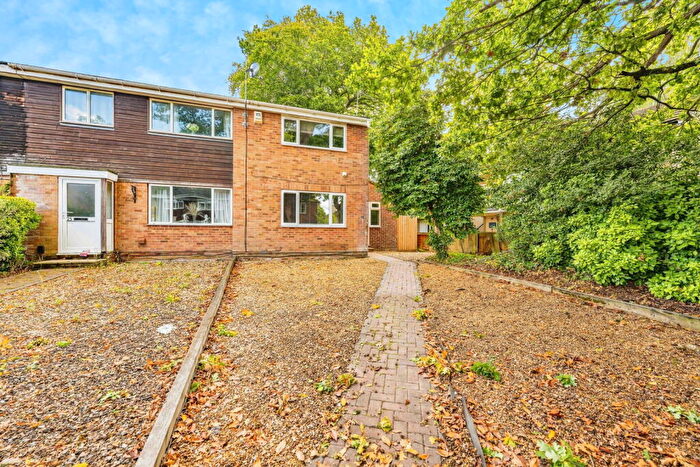 2 Bedroom End Of Terrace House For Sale In Lordswood, Southampton, SO16