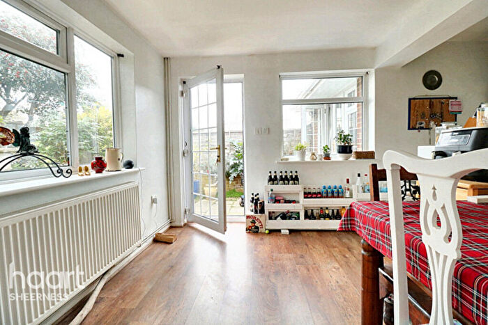 2 Bedroom Semi-Detached Bungalow For Sale In Hillside Road, Minster, ME12