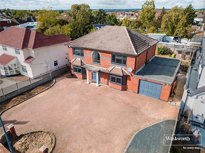 5 Bedroom Detached House To Rent In Preston Hill, Harrow, HA3