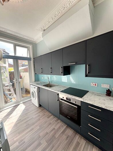 1 Bedroom Studio To Rent In Truro Rd, N22