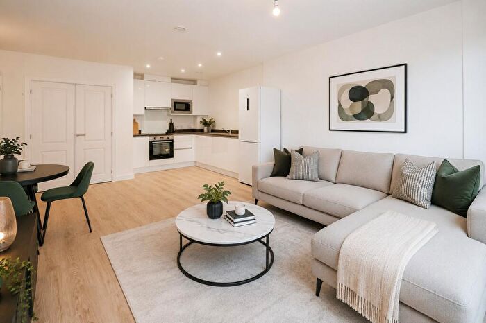1 Bedroom Apartment For Sale In Griffiths Close, Balsall Heath, Birmingham, B12