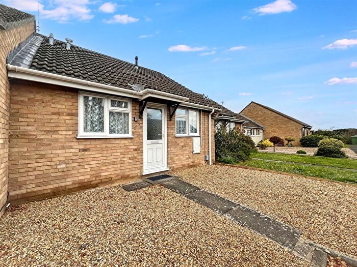 2 Bedroom Bungalow For Sale In Nursery Close, Norwich, NR6