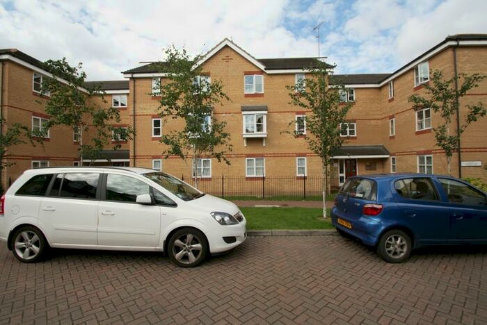 2 Bedroom Apartment To Rent In Coltswood Court, Pickard Close, Southgate, N14