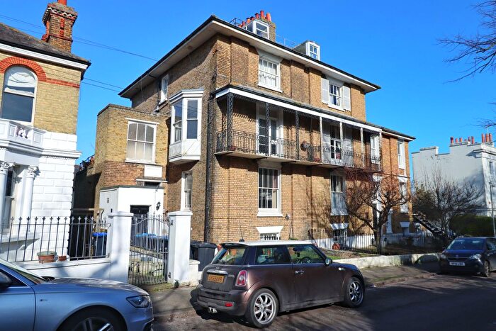 2 Bedroom Flat To Rent In Vale Square, Ramsgate, CT11