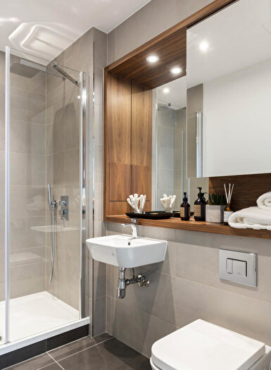 2 Bedroom Apartment To Rent In Harbour Way, London, E14