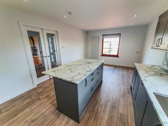 2 Bedroom Detached Bungalow To Rent In Gateside, Cupar, KY14