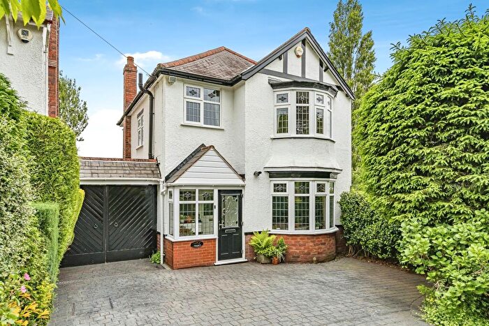 3 Bedroom Detached House For Sale In Tansley Hill Road, Dudley, DY2