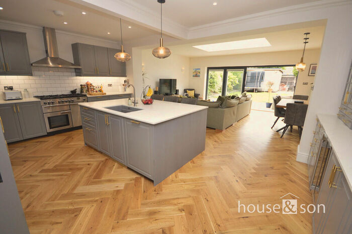 4 Bedroom Detached House To Rent In Edgehill Road, Winton, BH9