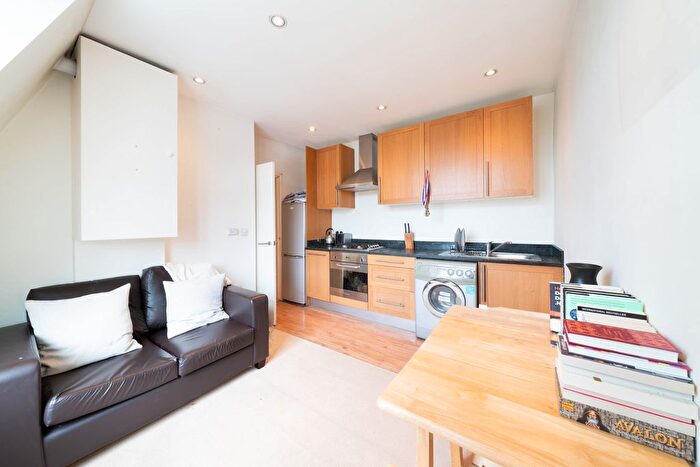 1 Bedroom Flat To Rent In D Fulham Park Gardens, London, SW6