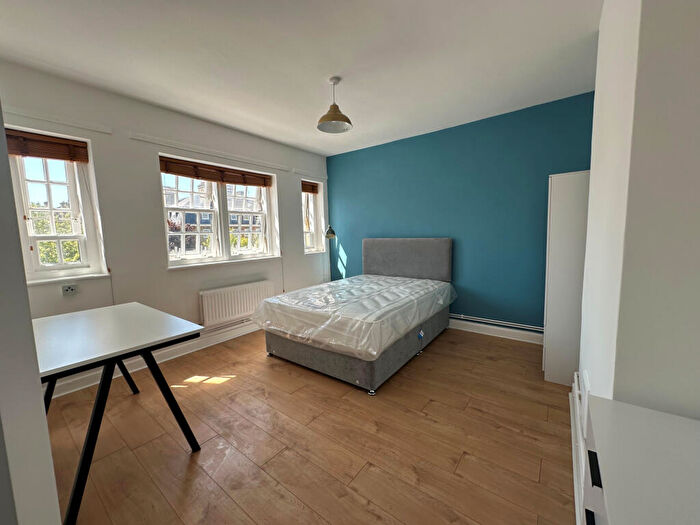 2 Bedroom Flat To Rent In St. Anthonys Flats, Aldenham Street, Euston, London, NW1