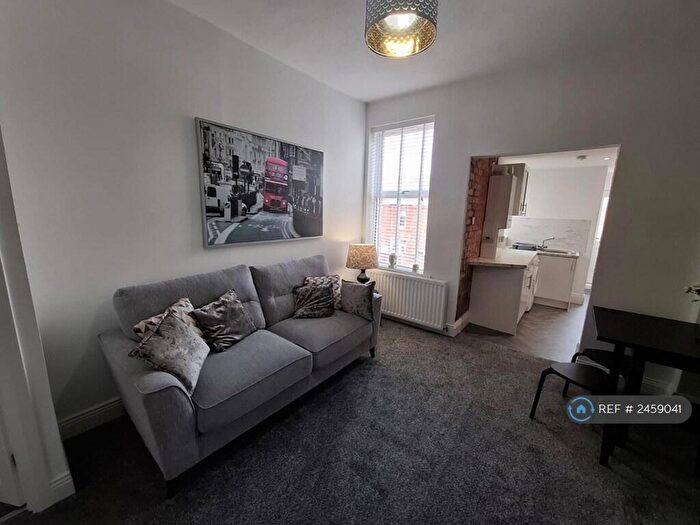 3 Bedroom Flat To Rent In Brinkburn Street, South Shields, NE34