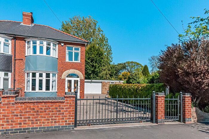3 Bedroom Semi-Detached House For Sale In Kingston Road, Willerby, Hull, East Riding Of Yorkshire, HU10