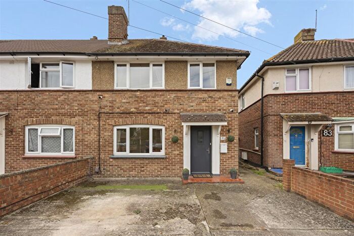 3 Bedroom Semi-Detached House For Sale In Raeburn Road, Hayes, UB4
