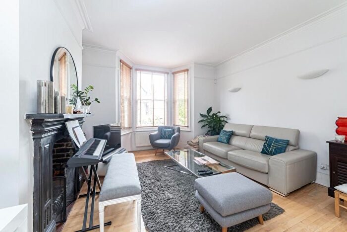 4 Bedroom Property To Rent In Pattison Road, Hampstead, London, NW2