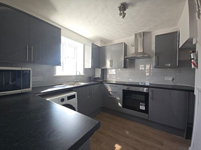 1 Bedroom End Of Terrace House For Sale In Meadow View, Hithermoor Road, Staines-Upon-Thames, TW19